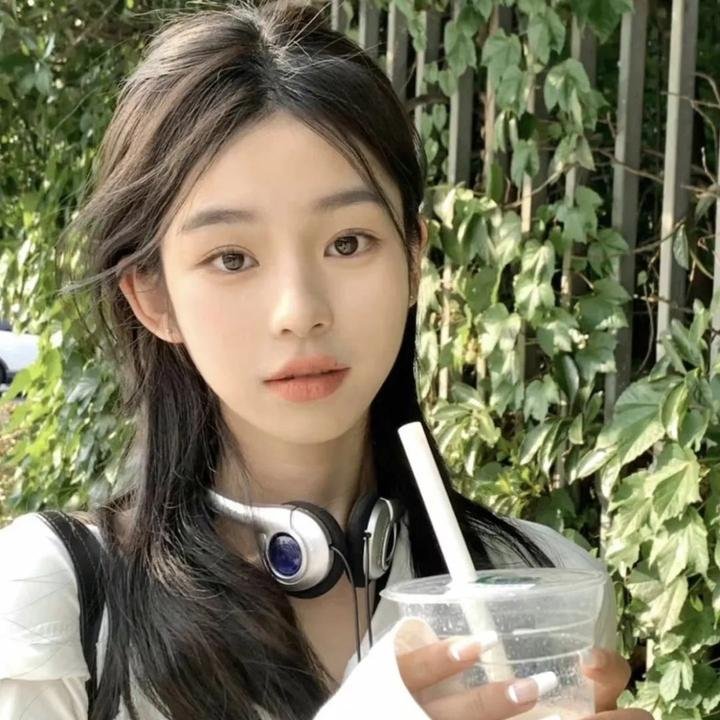 赛马女孩